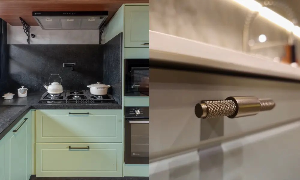 Puxadores metálicos em acabamento acetinado 